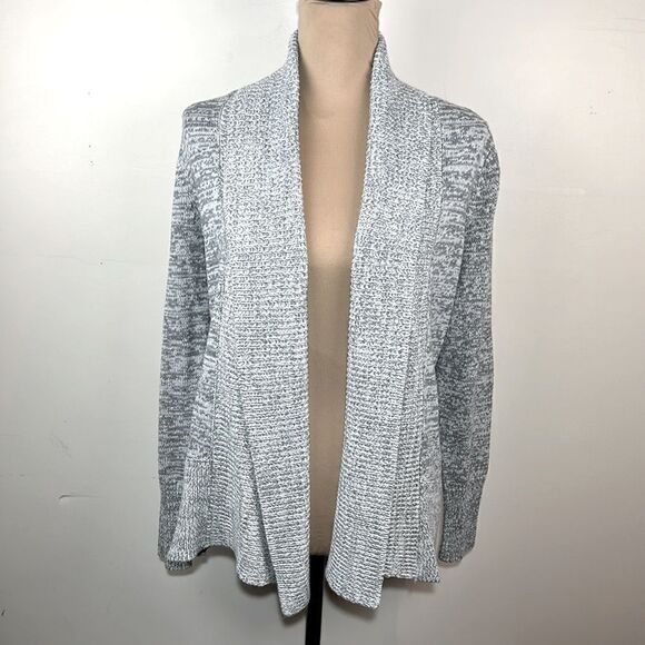 Apt. 9 sweater size small - Picture 1 of 6